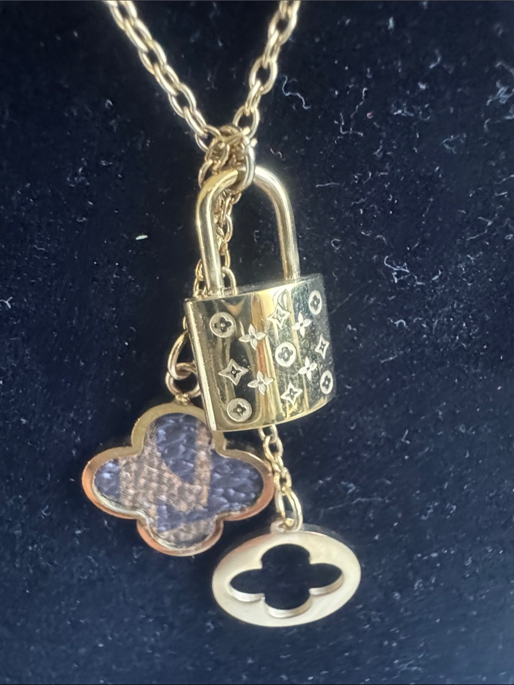 Necklace - Picture 3 of 4